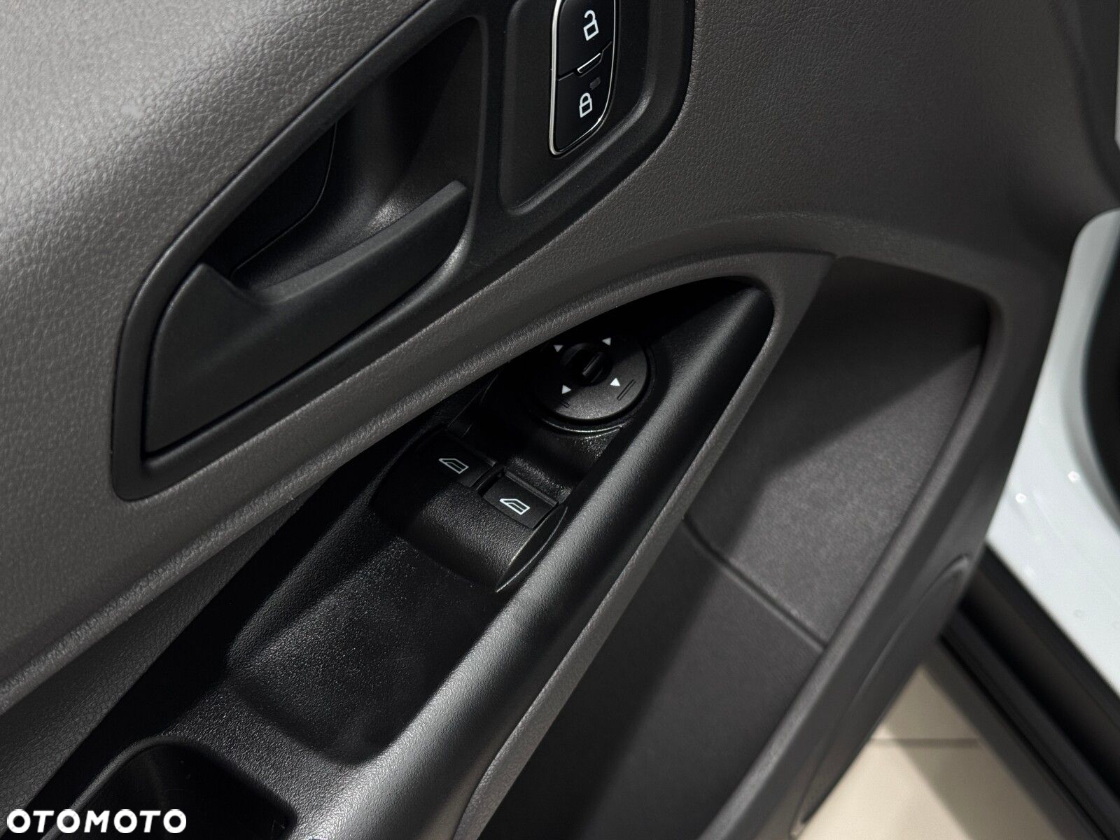 Ford transit-connect TREND - 19