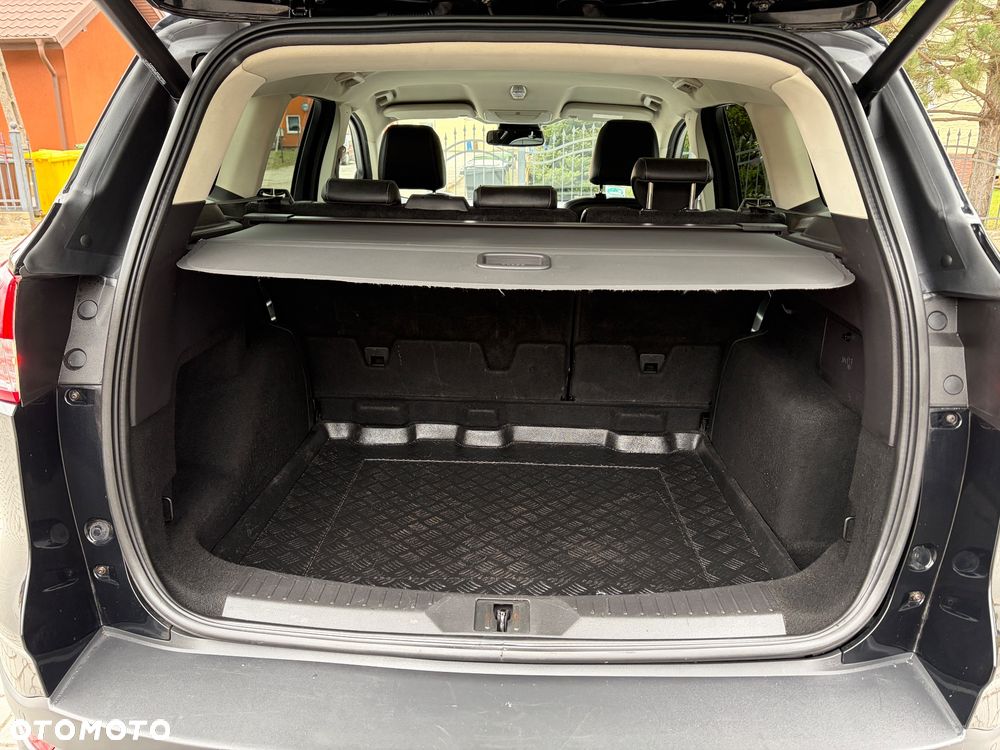 Ford Kuga 2.0 TDCi 4x4 Titanium - 32