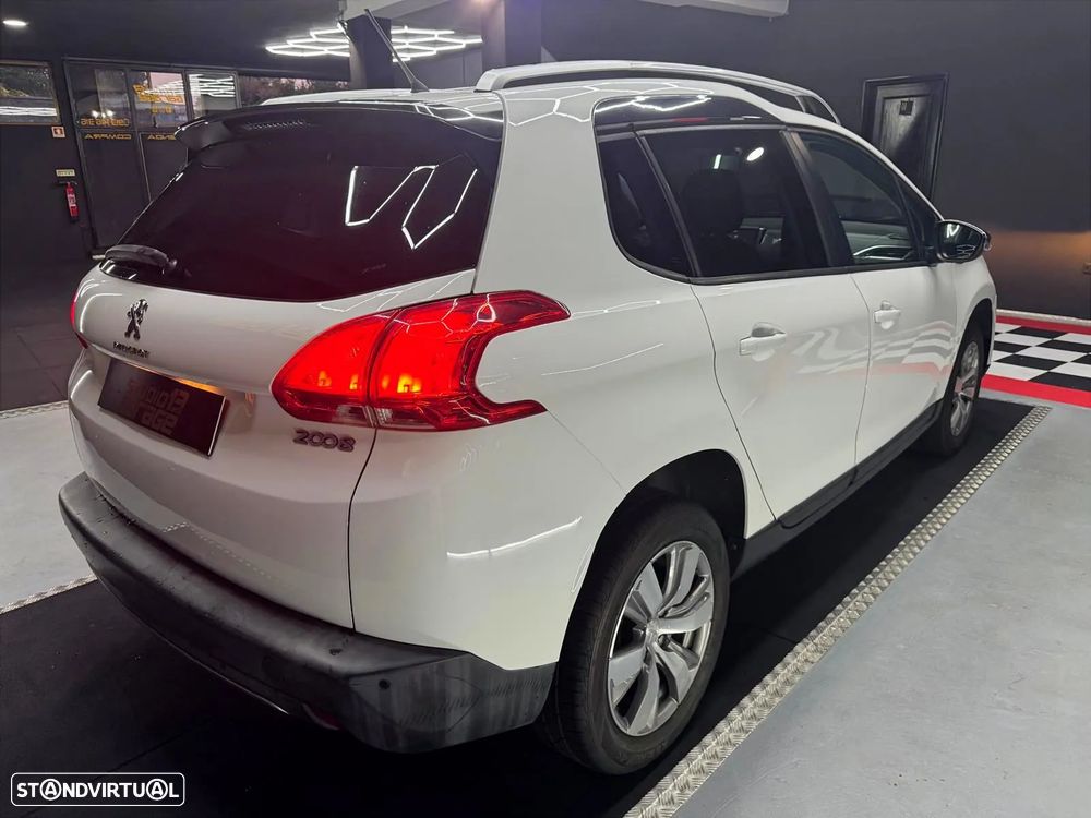 Peugeot 2008 1.2 PureTech Allure - 8