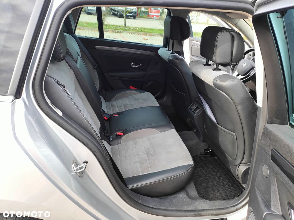 Renault Laguna Grandtour dCi 150 FAP GT - 23