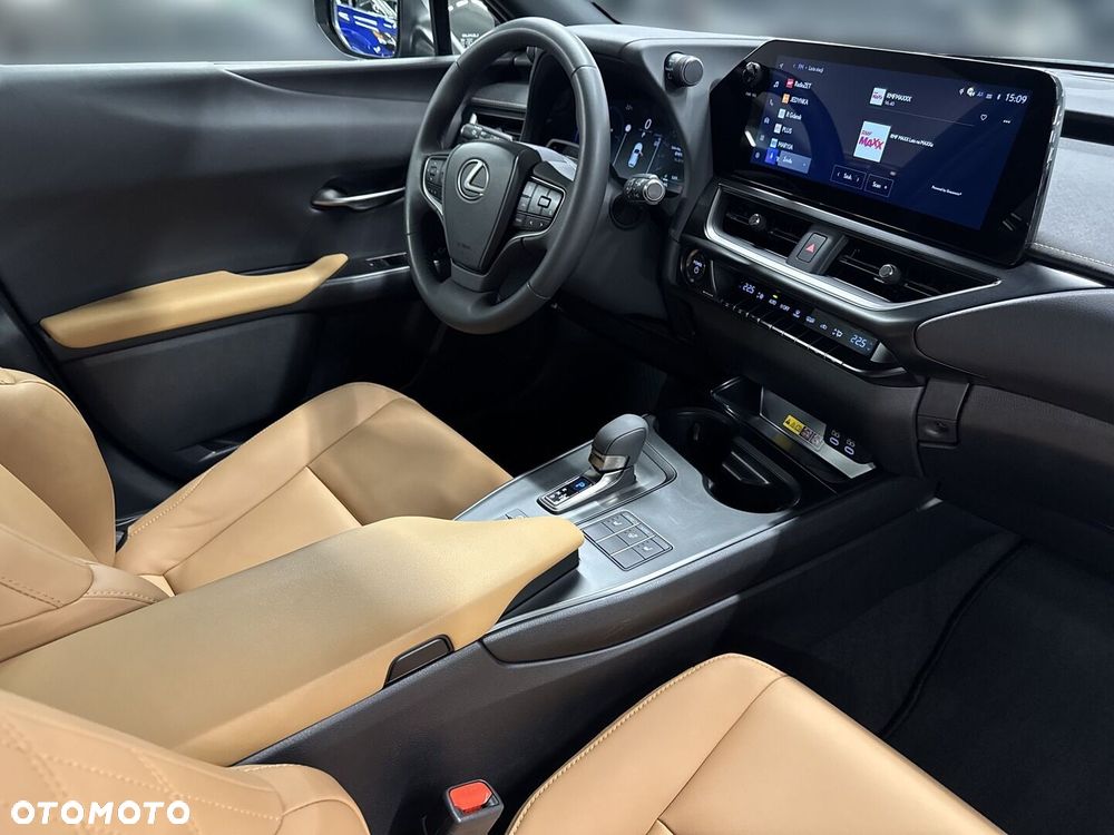 Lexus UX 300h F Sport Design - 26