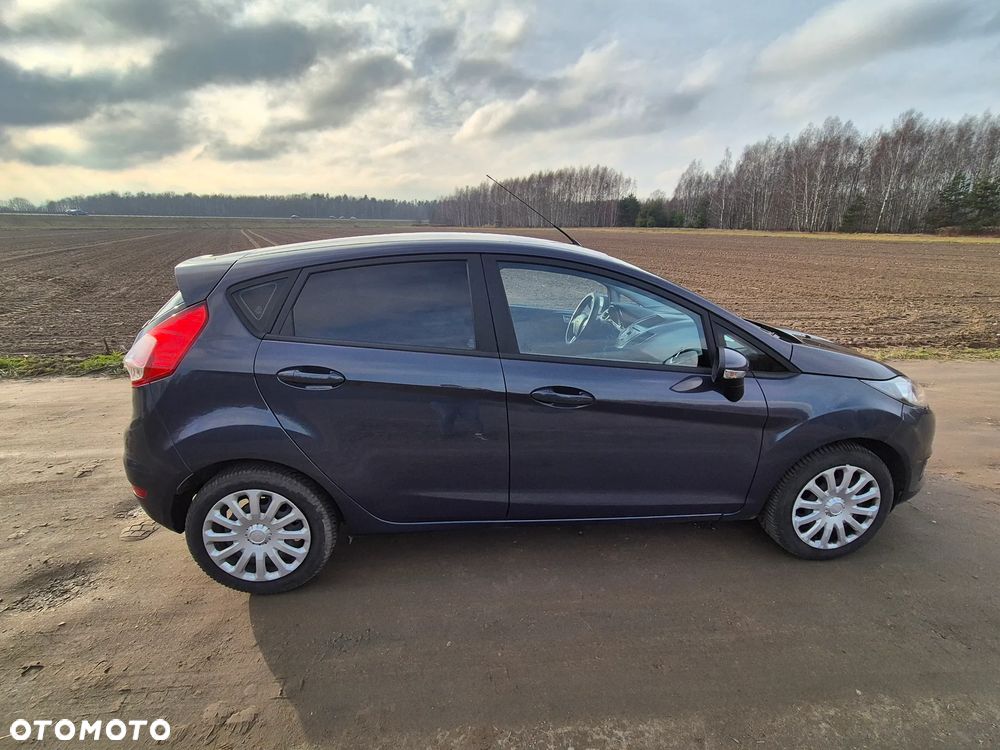 Ford Fiesta 1.5 TDCi Ambiente - 9