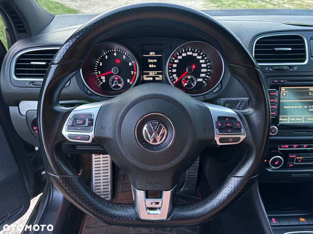 Volkswagen Golf - 10