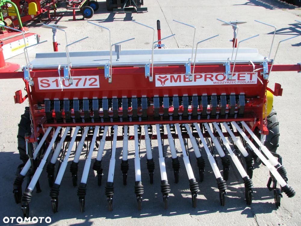 Meprozet Siewnik zbożowy talerzowy S107T, stopkowy S107, S107/1 poplonów S109 MEPROZET, Siewnik zbożowy 2-talerzowy i stopkowy SR25, SR27, SR30, SRT27 Euro-Masz, siewnik nabudowany - agregat uprawowy SNT30, siewnik poplonów Akpil, Siewnik kukurydzy Meprozet - 20