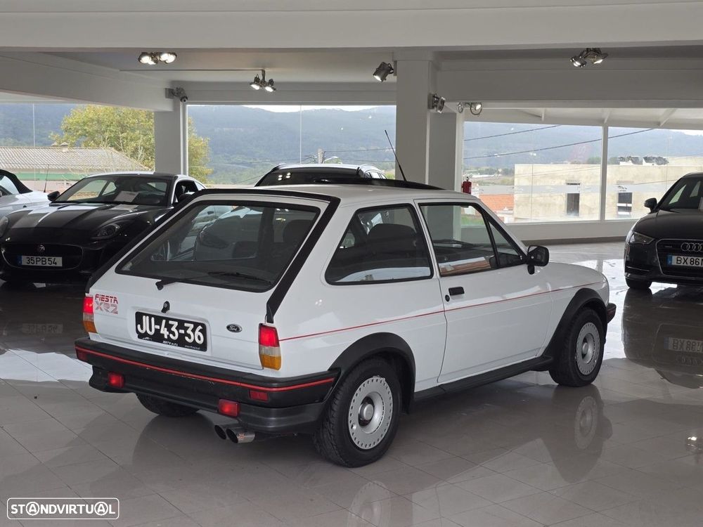 Ford Fiesta XR2 - 11