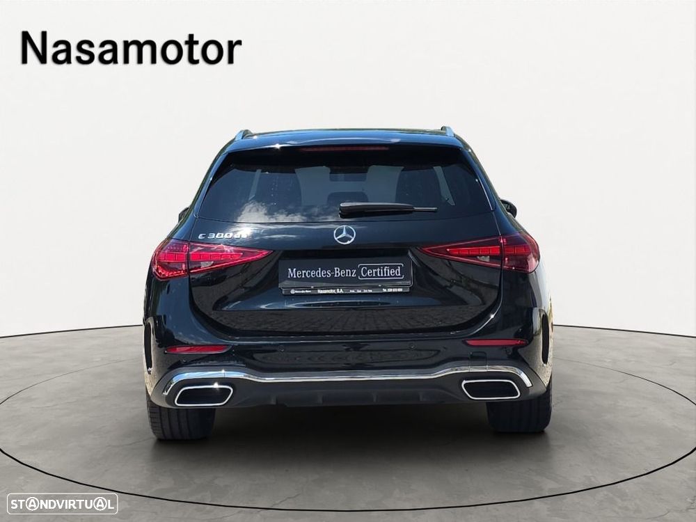 Mercedes-Benz C 300 — fotografia 3