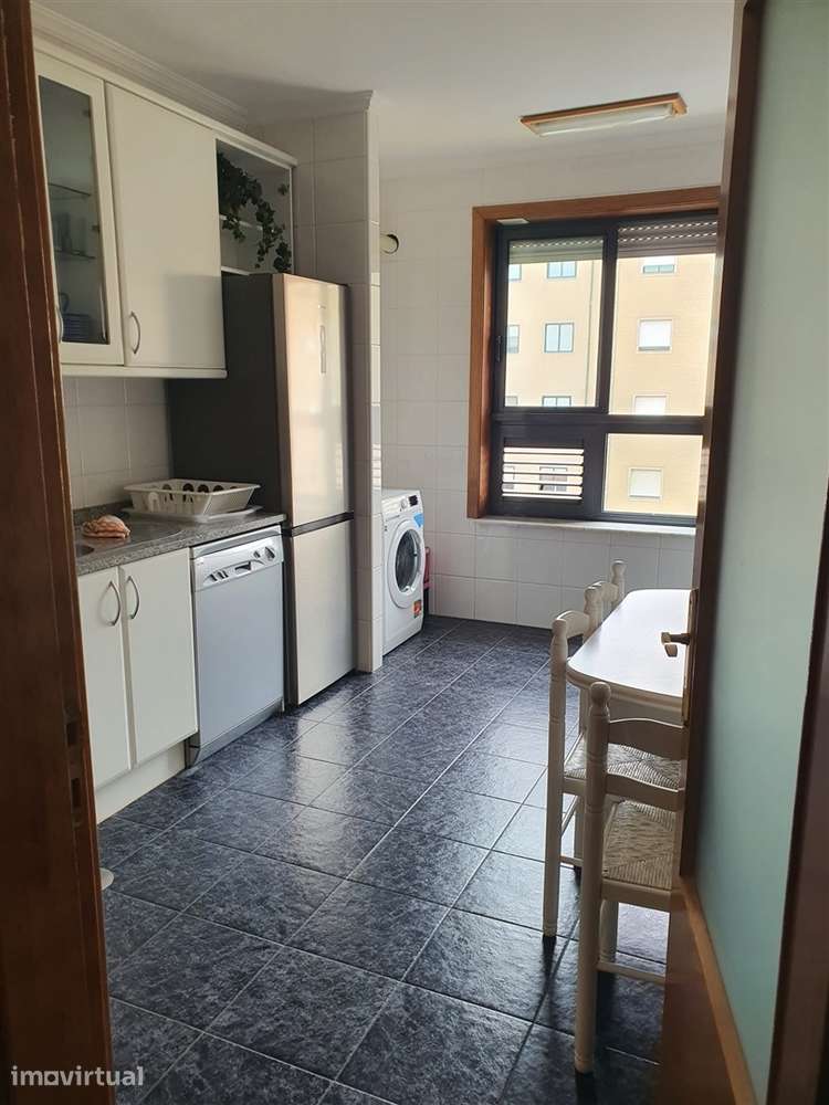 Apartamento T4 Arrendamento em São Mamede de Infesta e Senhora da Hora - Grande imagem: 3/60