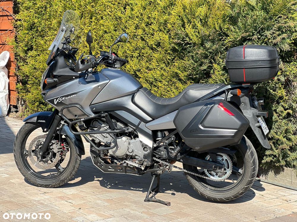 Suzuki V-STROM - 1