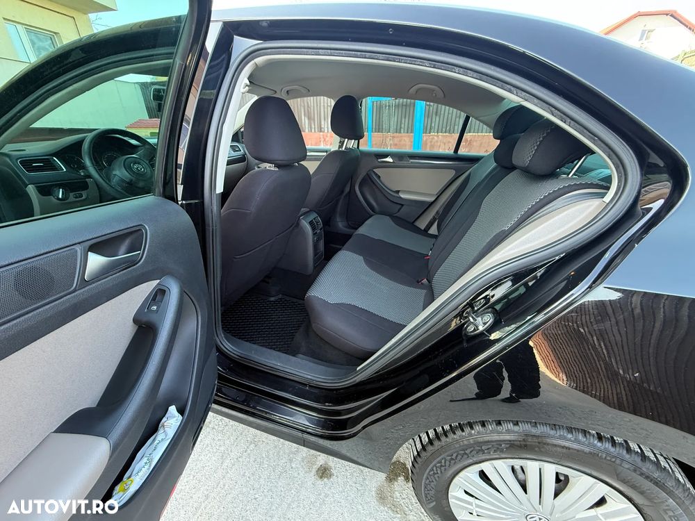 Volkswagen Jetta 1.6 TDI CR DPF BMT Trendline - 13