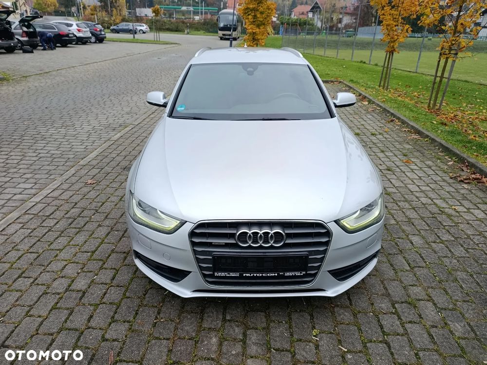 Audi A4 Avant 2.0 TFSI quattro S tronic S line Sportpaket - 4