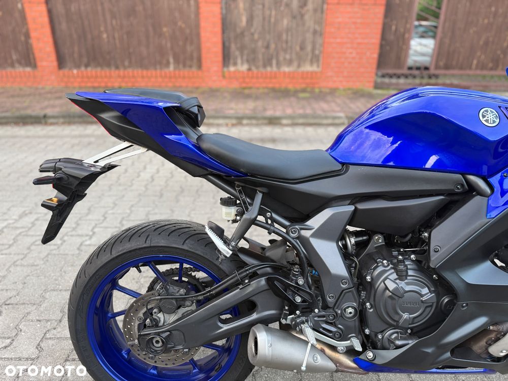 Yamaha R7 - 7
