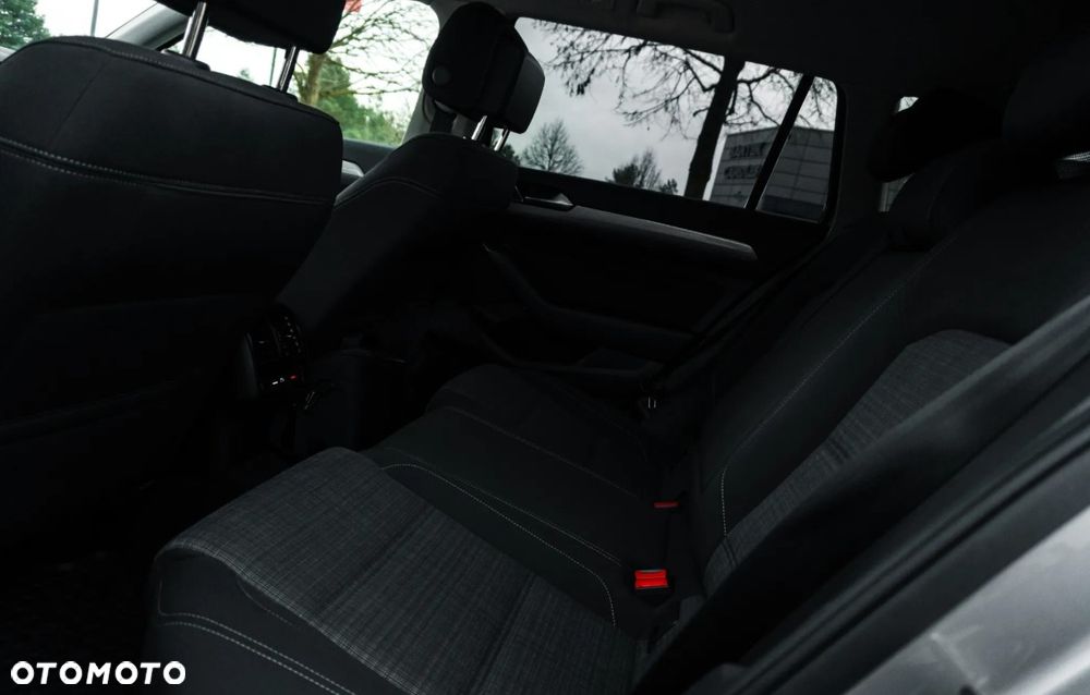 Volkswagen Passat Variant 2.0 TDI Business DSG - 36