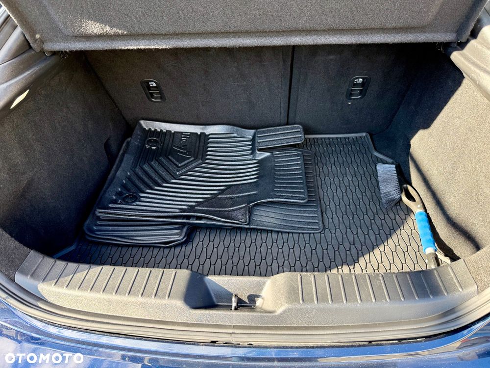 Mazda 3 - 10