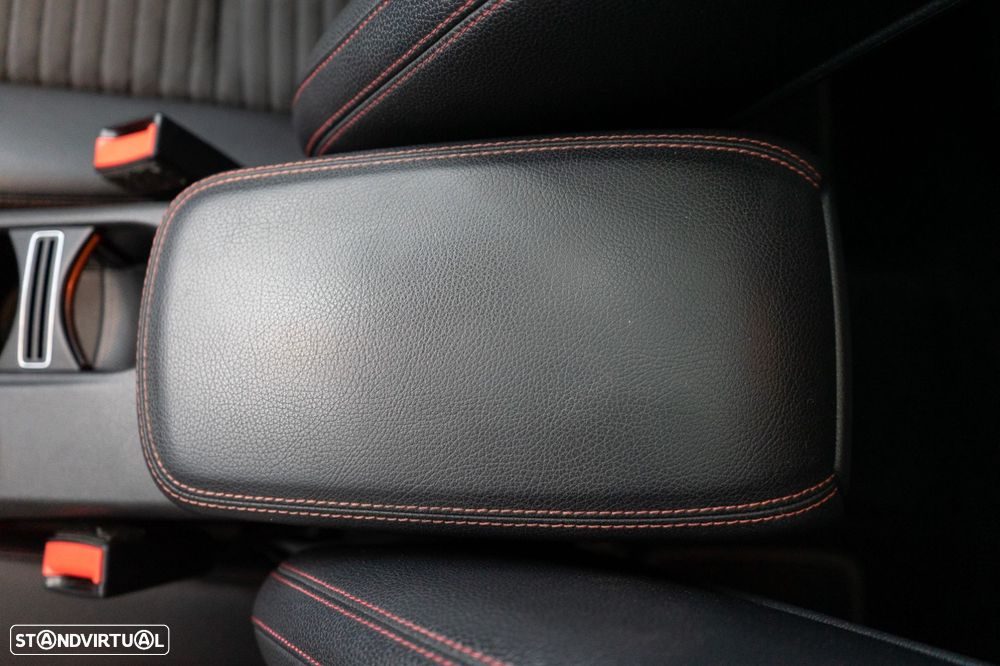 Mercedes-Benz A 180 d AMG Line - 27