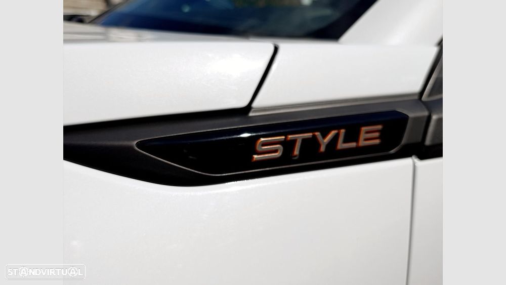 Peugeot 2008 1.2 PureTech Style - 23