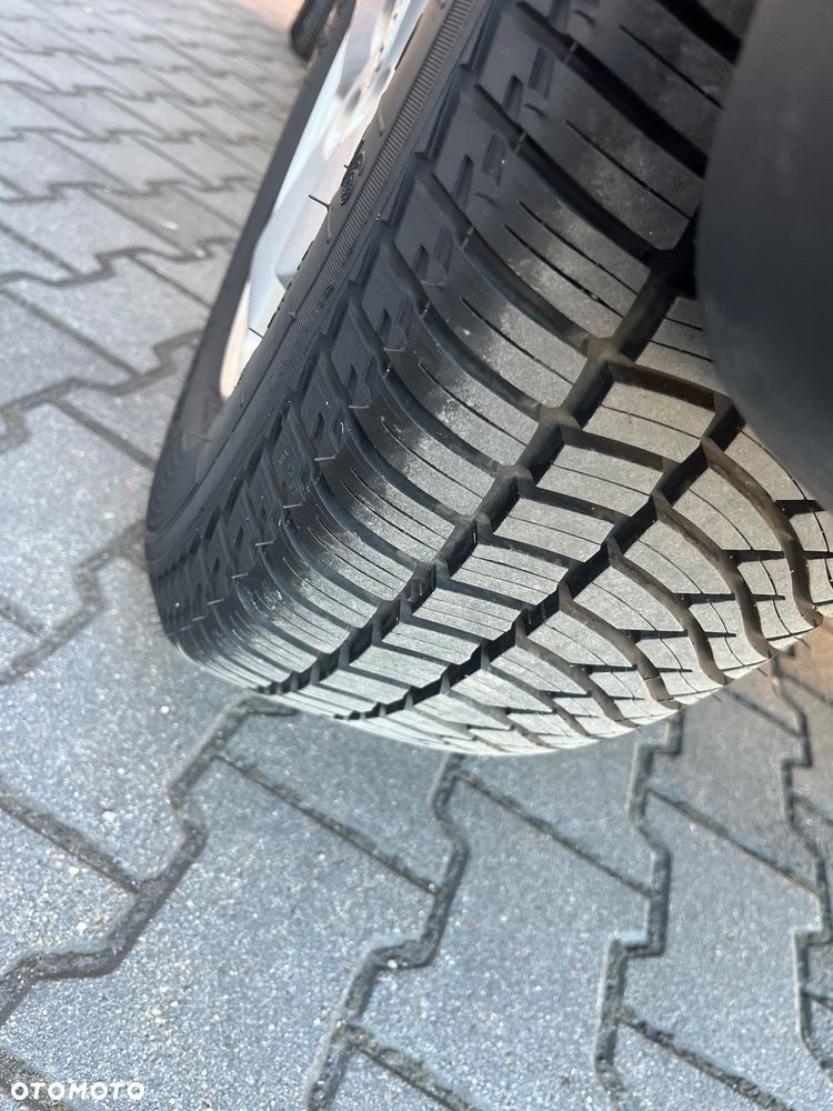 Hyundai ix35 blue 1.6 2WD Finale - 19