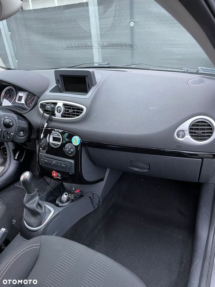 Renault Clio 1.5 dCi Dwudziestka - 6