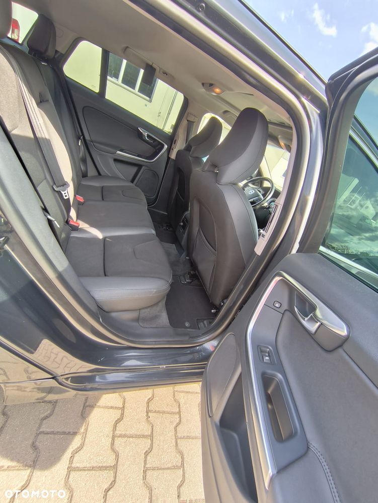 Volvo V60 - 25