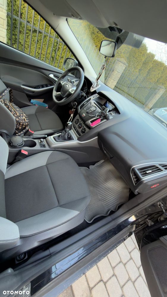 Ford Focus - 28
