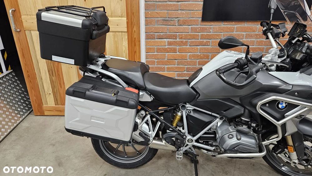 BMW R - 6