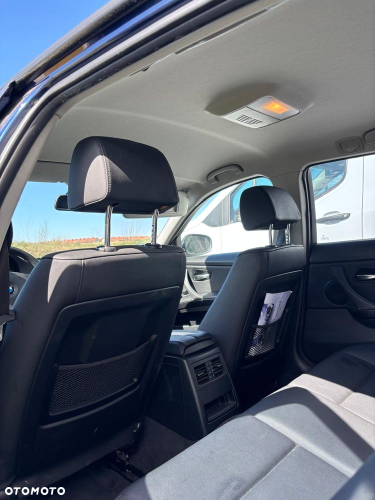 BMW Seria 3 318d - 4