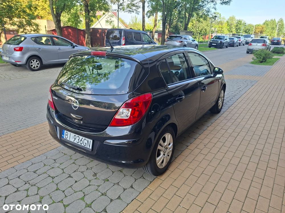 Opel Corsa 1.4 16V Edition - 10