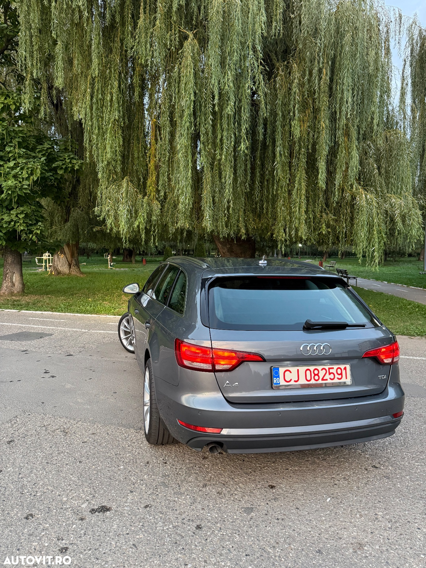 Audi A4 Avant 2.0 TDI ultra S tronic Design - 22