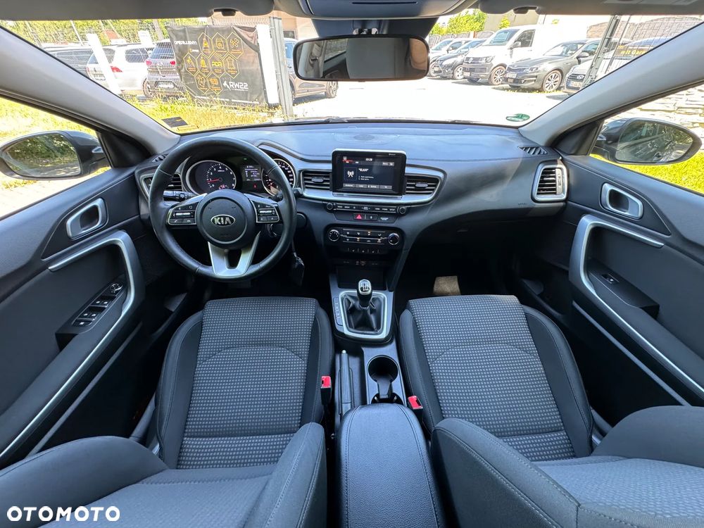 Kia Ceed - 21