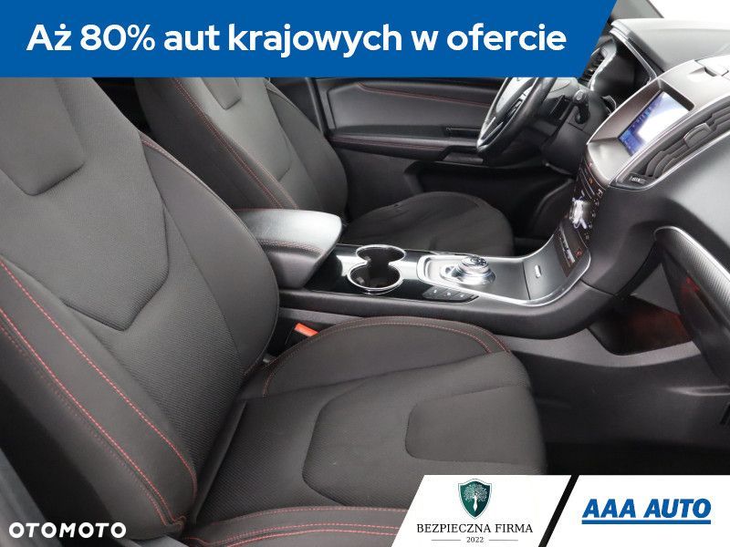 Ford S-Max - 11