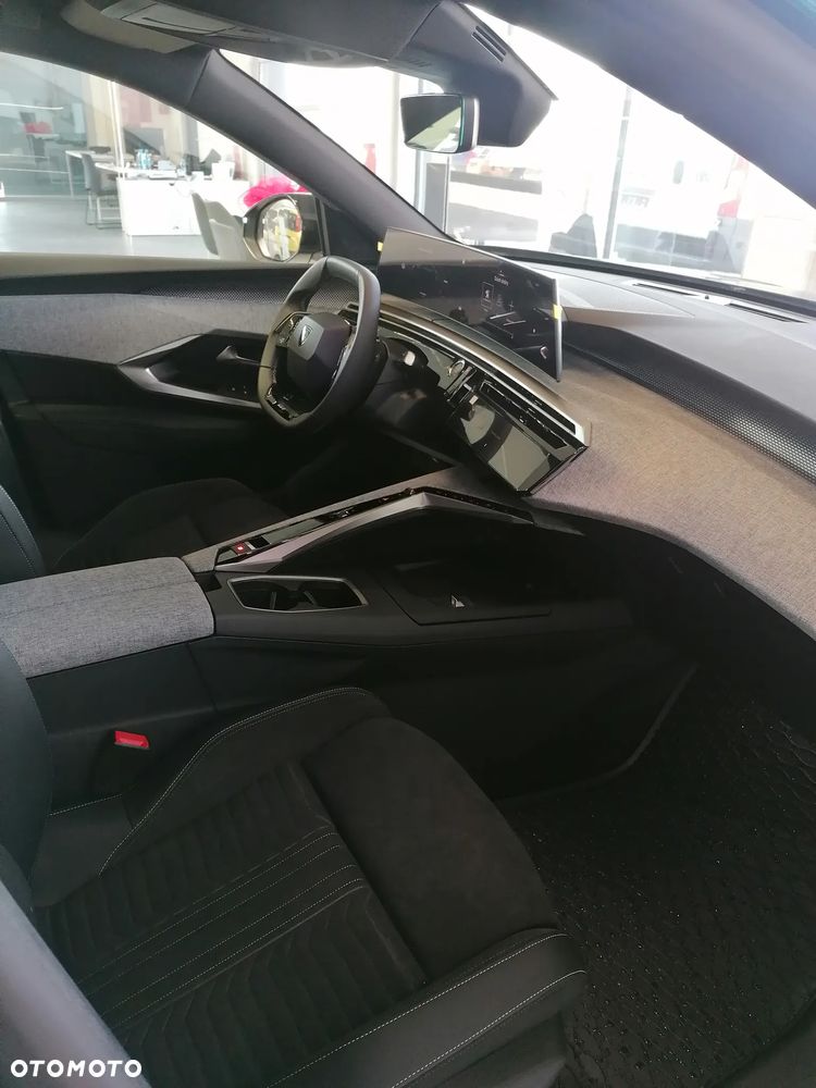 Peugeot 3008 1.2 PureTech mHEV GT E-DCS6 - 8