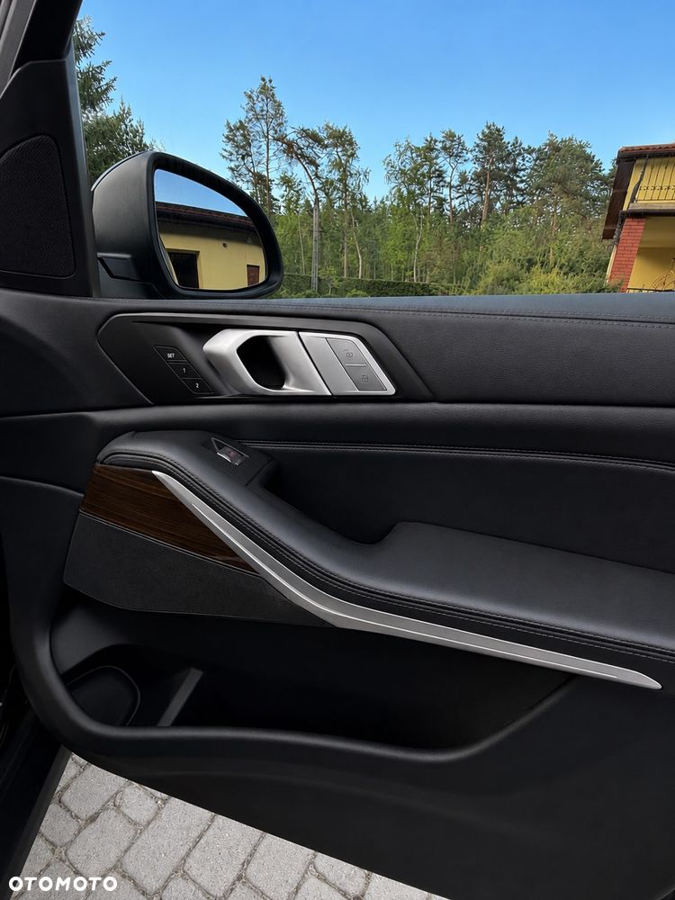 BMW X7 xDrive30d - 28