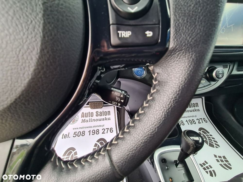 Toyota Yaris Hybrid 100 Premium - 25
