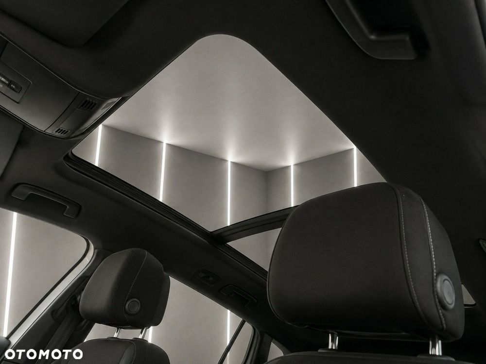 Volkswagen Tiguan - 10