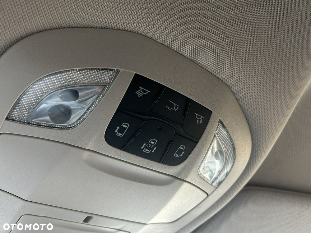 Chrysler Pacifica - 35