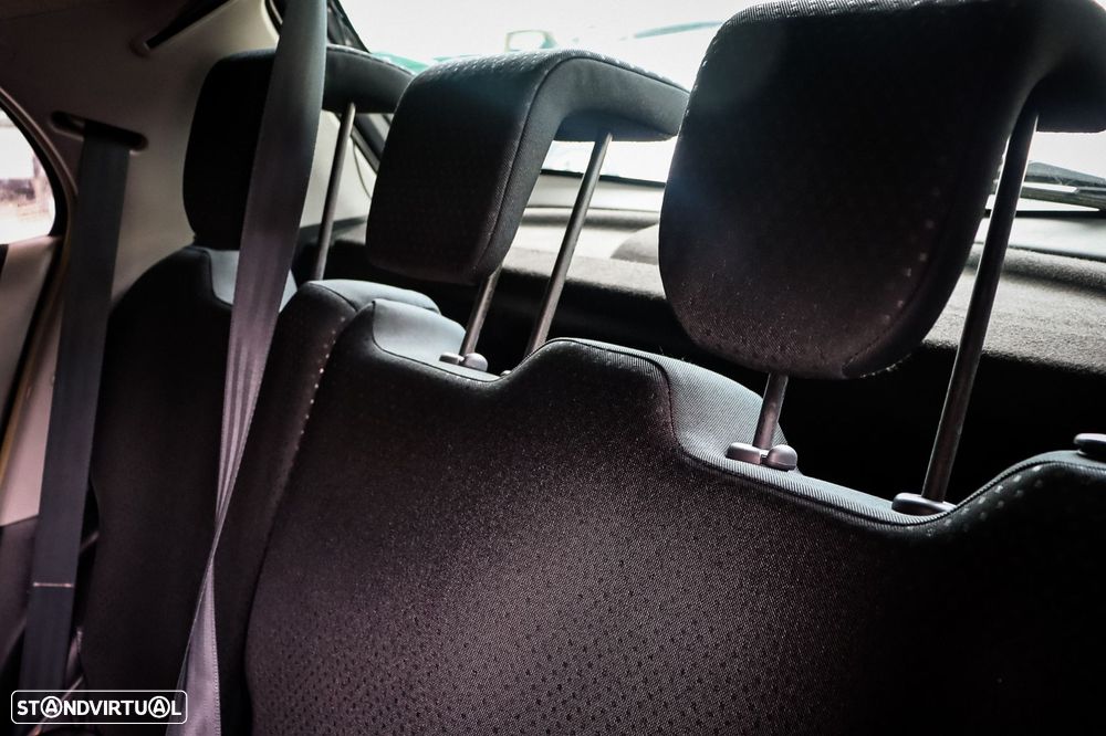 Toyota Yaris 1.0 VVT-i AC - 12