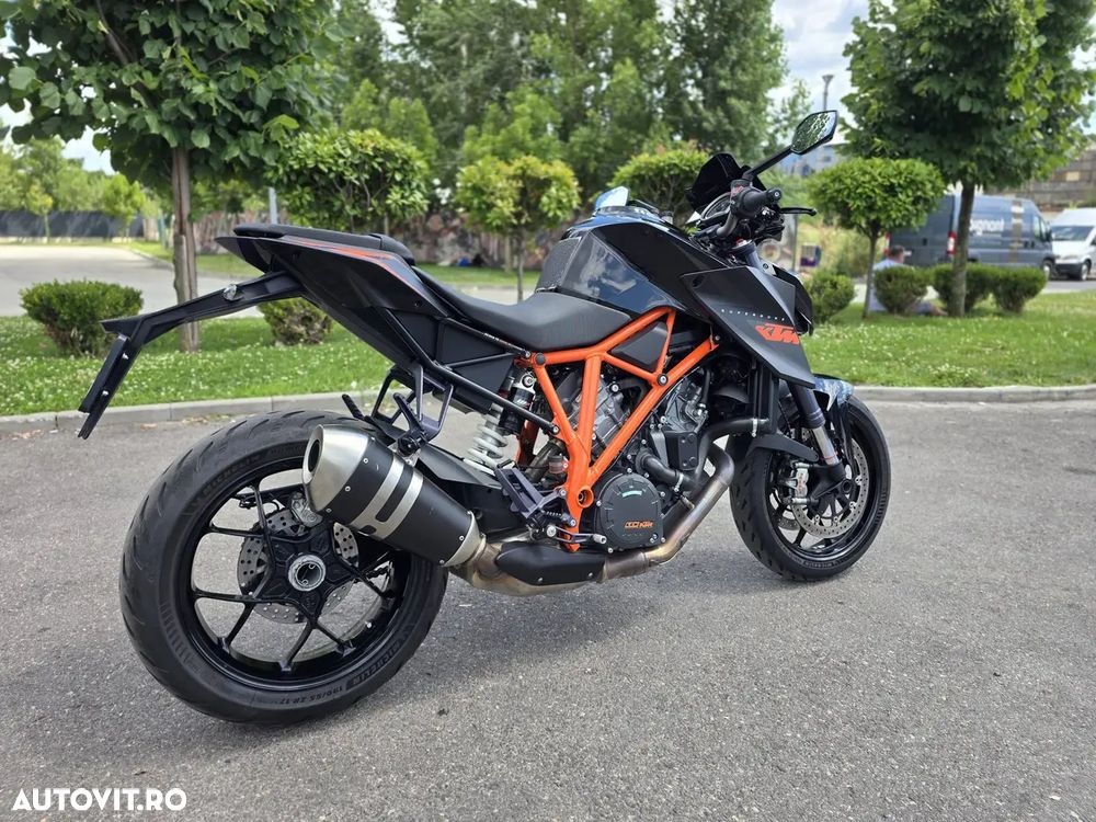 KTM 1290 Super Duke R - 3