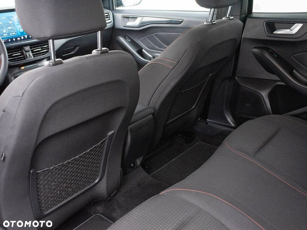 Ford Focus - 25