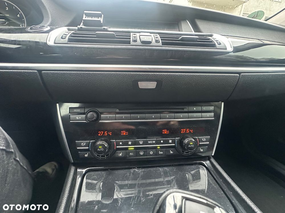 BMW 5GT 535d xDrive Tursimo Modern Line - 28