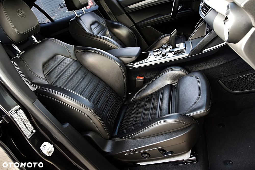 Alfa Romeo Stelvio 2.0 Turbo Veloce Q4 - 21