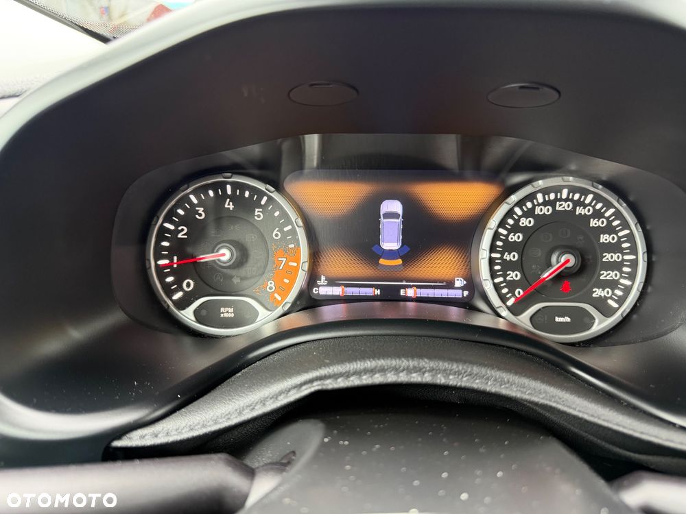 Jeep Renegade 1.4 MultiAir Limited - 30
