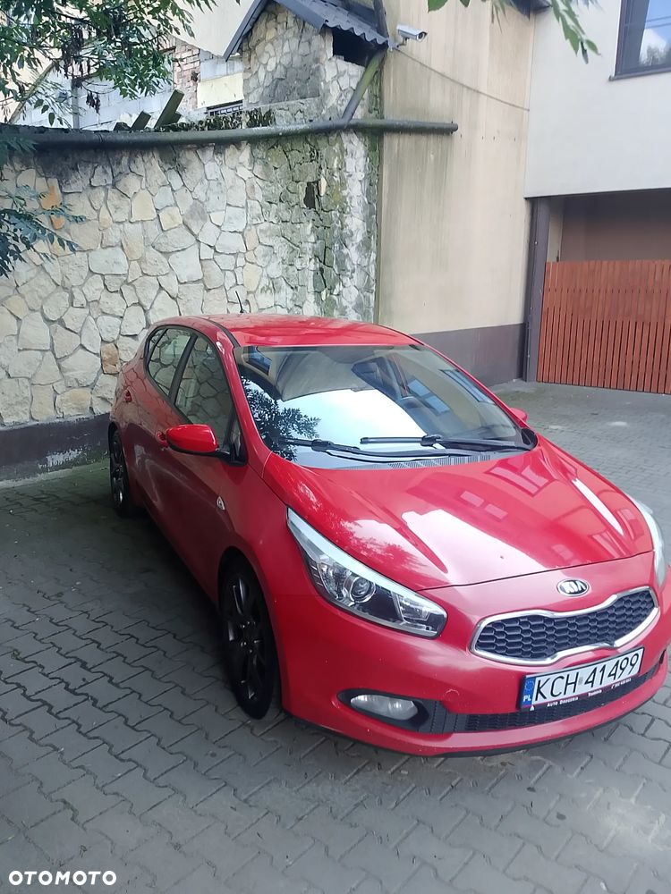 Kia Ceed 1.6 CRDi 128 97g Edition 7 - 3