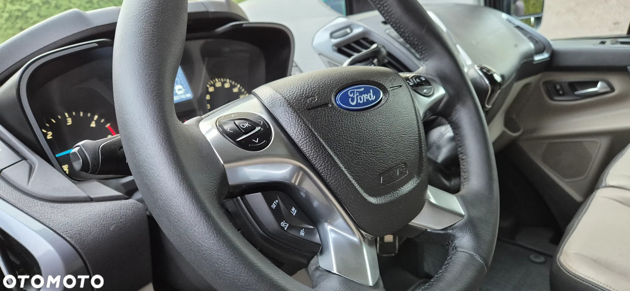 Ford Tourneo Custom 2.0 EcoBlue L2 Shuttle Bus Titanium - 9