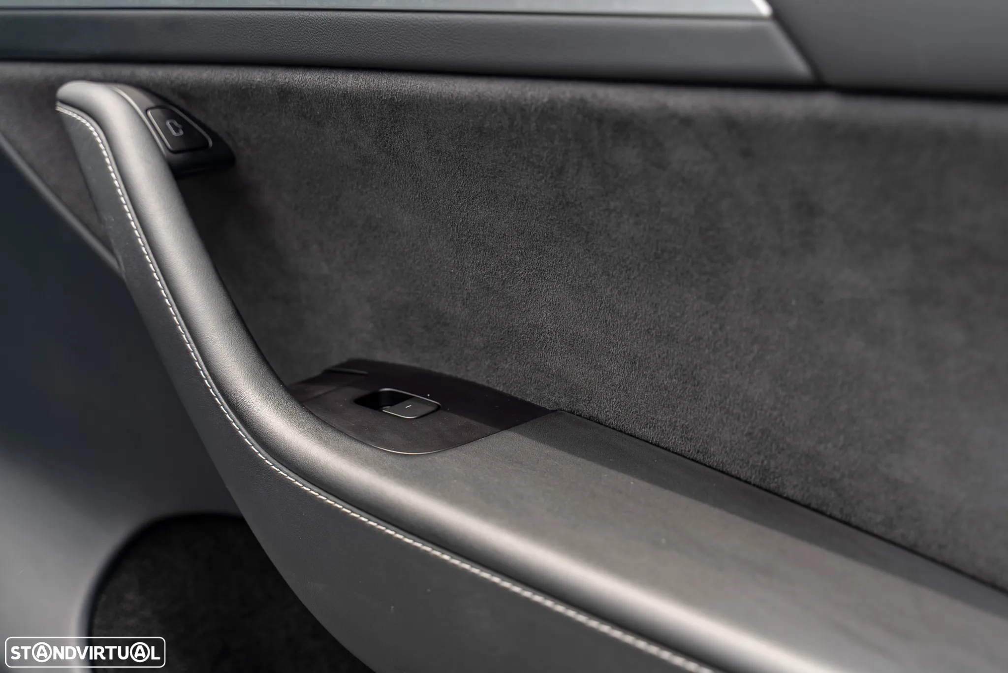 Tesla Model Y Performance Tração Integral - 14