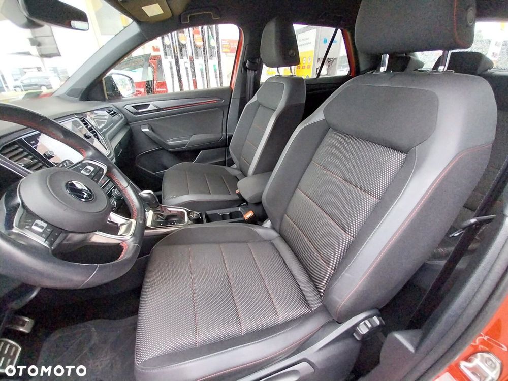 Volkswagen T-Roc - 17