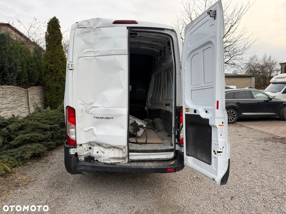 Ford Transit - 13