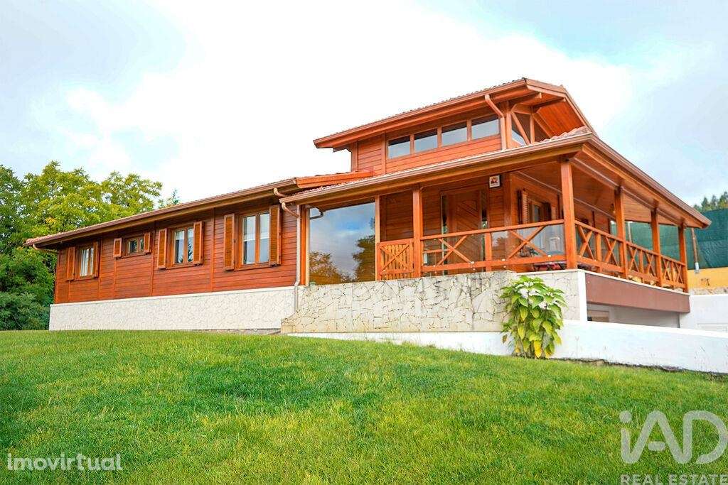 Casa / Villa T4 em Juncal de 354,00 m2 - Grande imagem: 3/18