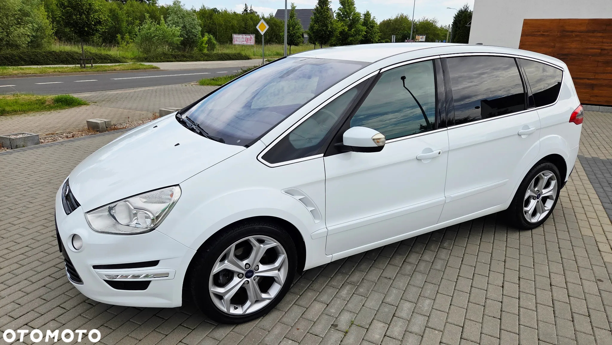 Ford S-Max 2.0 TDCi DPF Titanium - 3