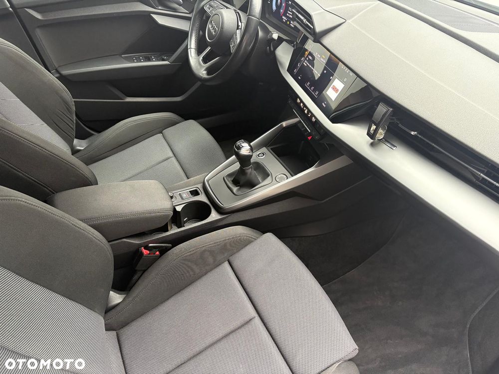 Audi A3 Sportback - 16