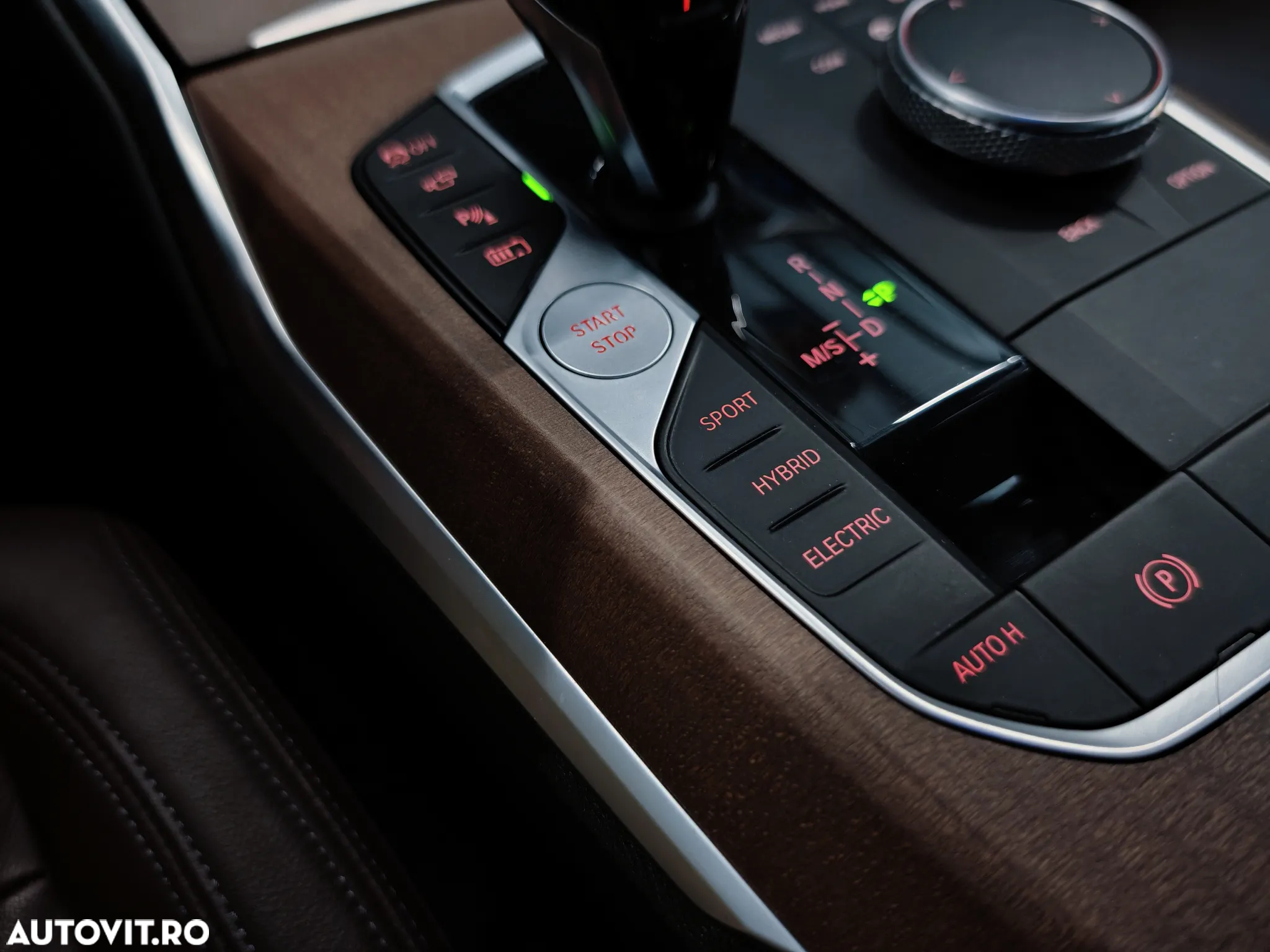 BMW Seria 3 330e Aut. Luxury Line - 11