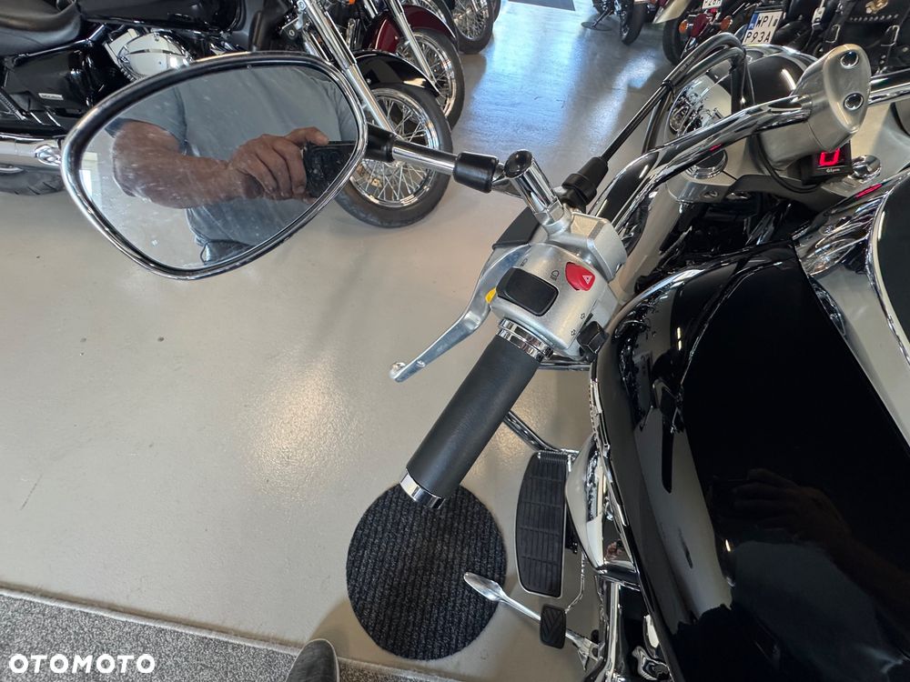Suzuki Intruder - 20